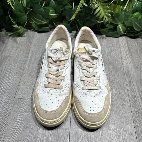 AUTRY Women’s ‘Medalist’ Low Leather & Suede Sneakers White Powder 38 / 8 $260+ - Picture 2 of 10